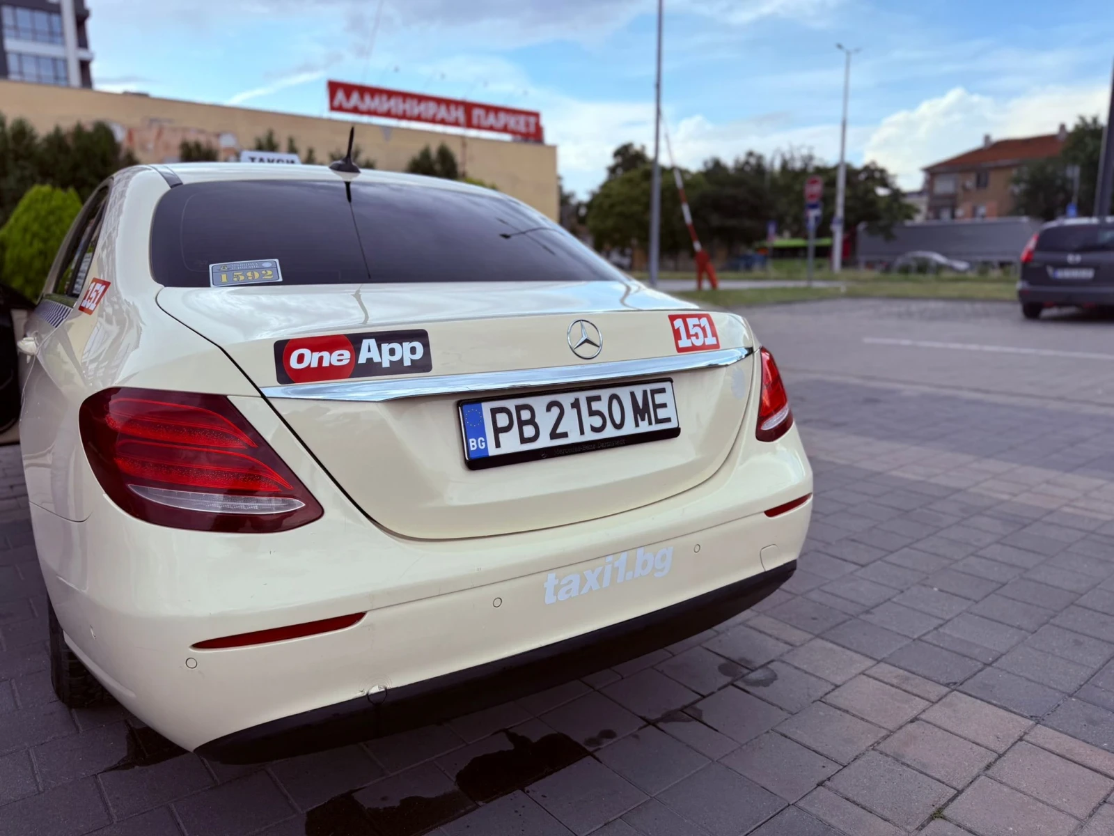 Mercedes-Benz 220, снимка 5 - Автомобили и джипове - 55625699