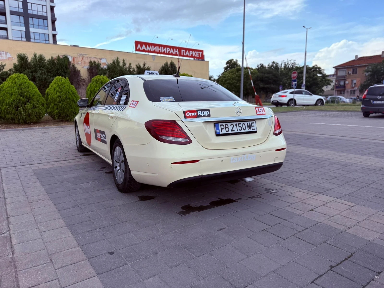 Mercedes-Benz 220, снимка 4 - Автомобили и джипове - 55625699