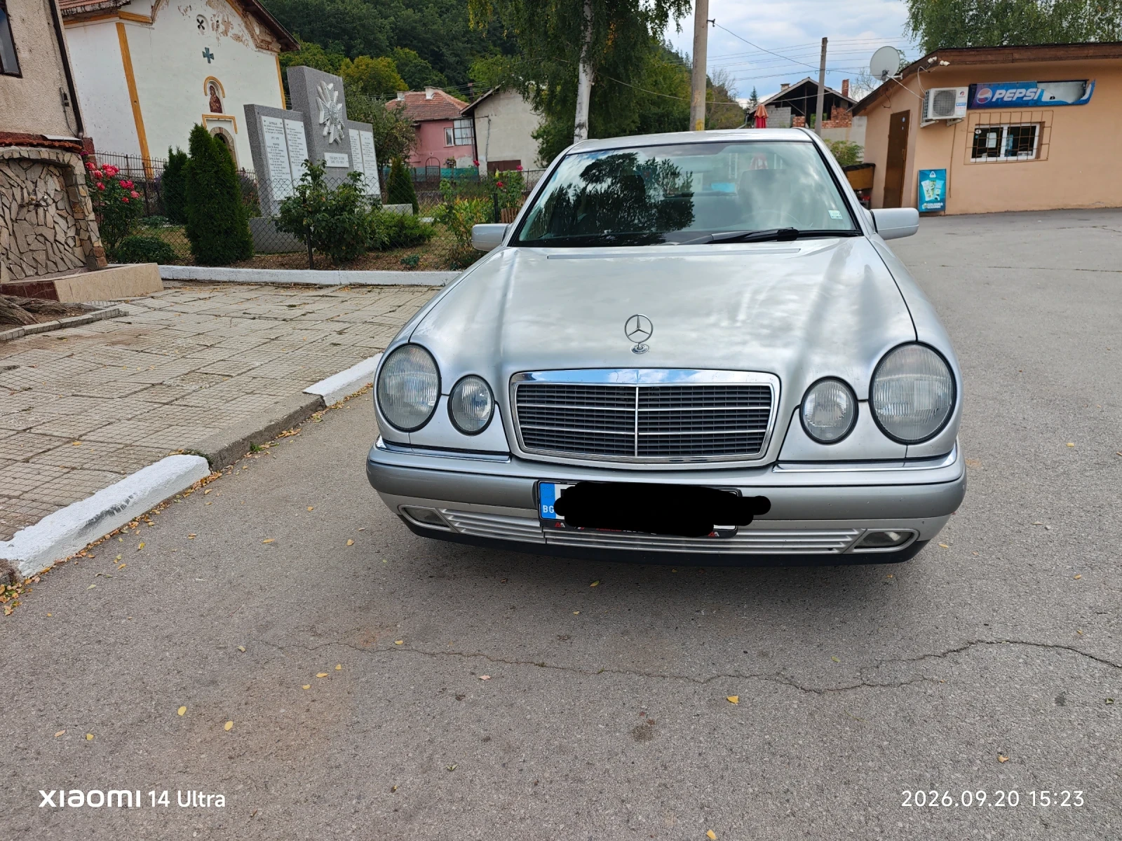 Mercedes-Benz E 250, снимка 3 - Автомобили и джипове - 56261106