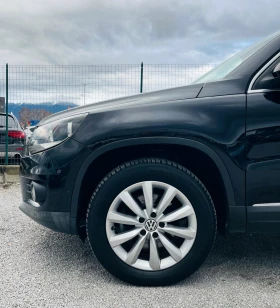 VW Tiguan 2.0 TDI 4Motion * Панорама* Сервизна история* , снимка 16