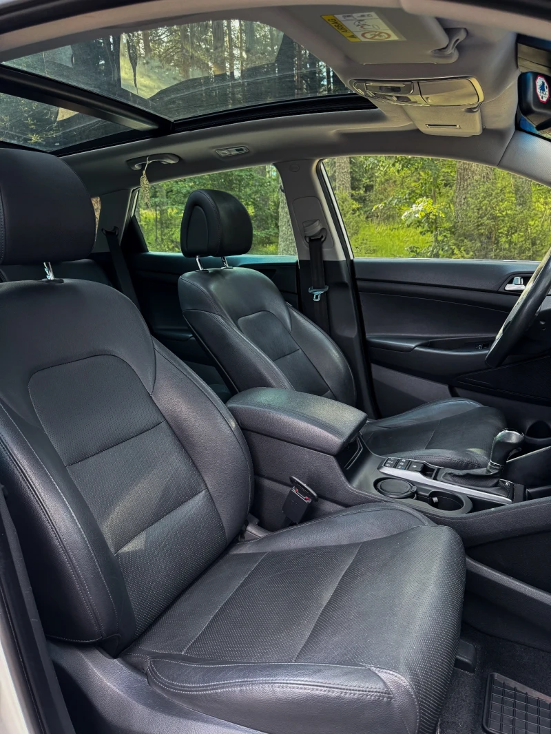 Hyundai Tucson 2.0 CRD 4WD / Premium / Full ///, снимка 7 - Автомобили и джипове - 51449255