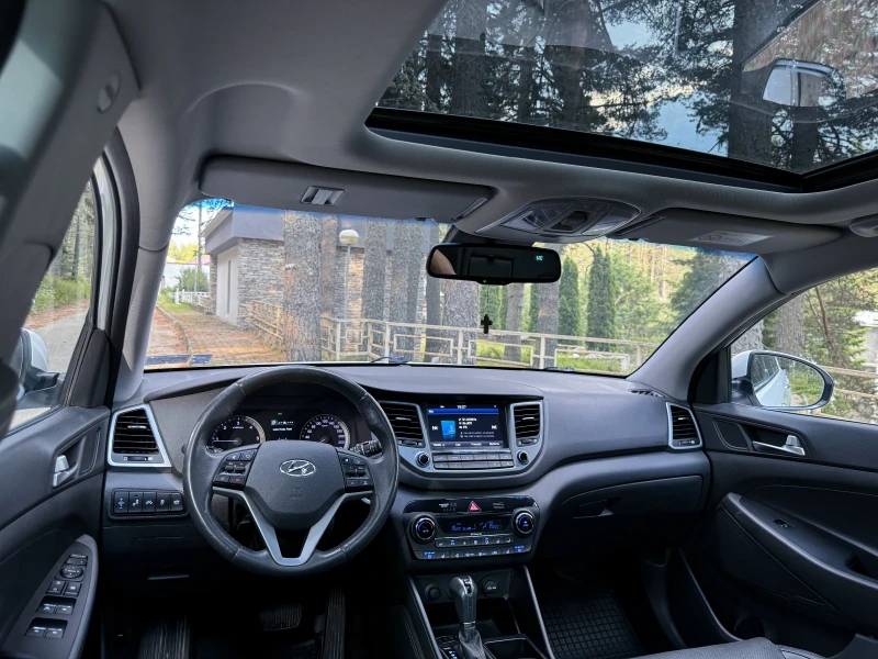 Hyundai Tucson 2.0 CRD 4WD / Premium / Full ///, снимка 6 - Автомобили и джипове - 51449255