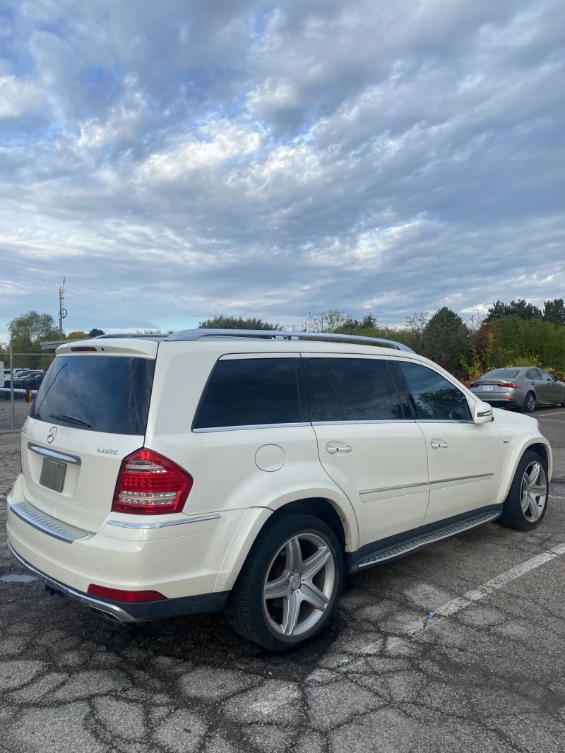 Mercedes-Benz GL 550, снимка 2 - Автомобили и джипове - 52450491