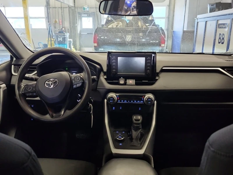 Toyota Rav4 * HYBRID LE * AWD* * ПОДГРЕВ* * АСИСТЕНТ ЗА СЛЯПА , снимка 10 - Автомобили и джипове - 53374521