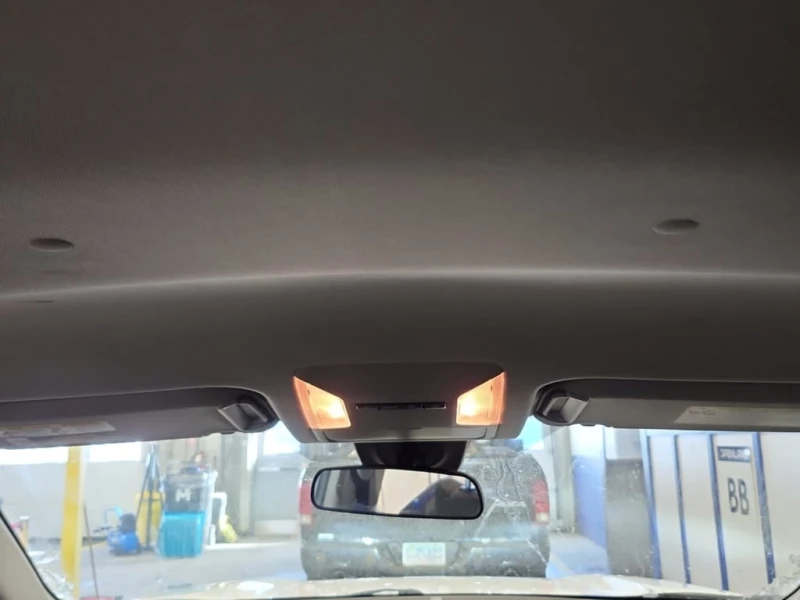 Toyota Rav4 * HYBRID LE * AWD* * ПОДГРЕВ* * АСИСТЕНТ ЗА СЛЯПА , снимка 11 - Автомобили и джипове - 53374521