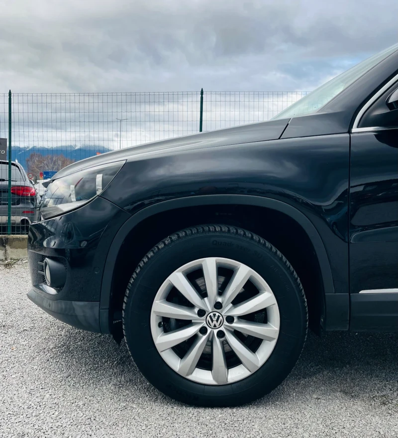 VW Tiguan 2.0 TDI 4Motion * Панорама* Сервизна история* , снимка 16 - Автомобили и джипове - 53398682