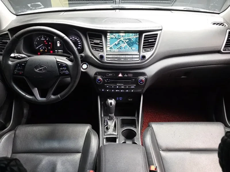 Hyundai Tucson 1.7 2WD MODERN, снимка 7 - Автомобили и джипове - 55012060