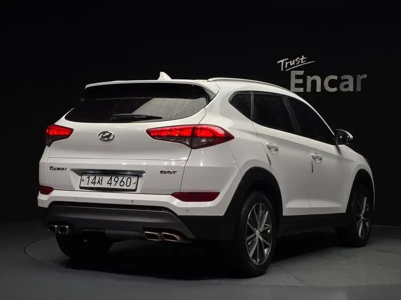 Hyundai Tucson 1.7 2WD MODERN, снимка 2 - Автомобили и джипове - 55012060