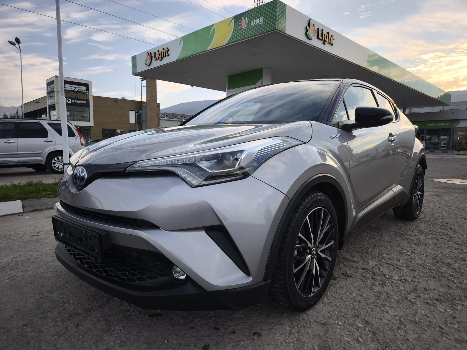 Toyota C-HR 1.8HYBRID FIRST EDITION FULL SERVICE IN TOYOTA , снимка 1