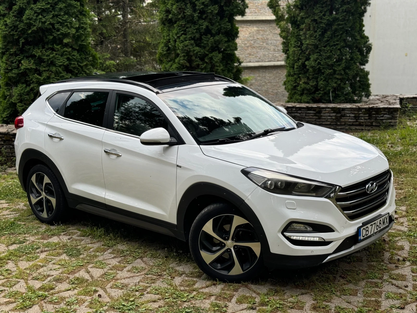 Hyundai Tucson 2.0 CRD 4WD / Premium / Full /// - изображение 3