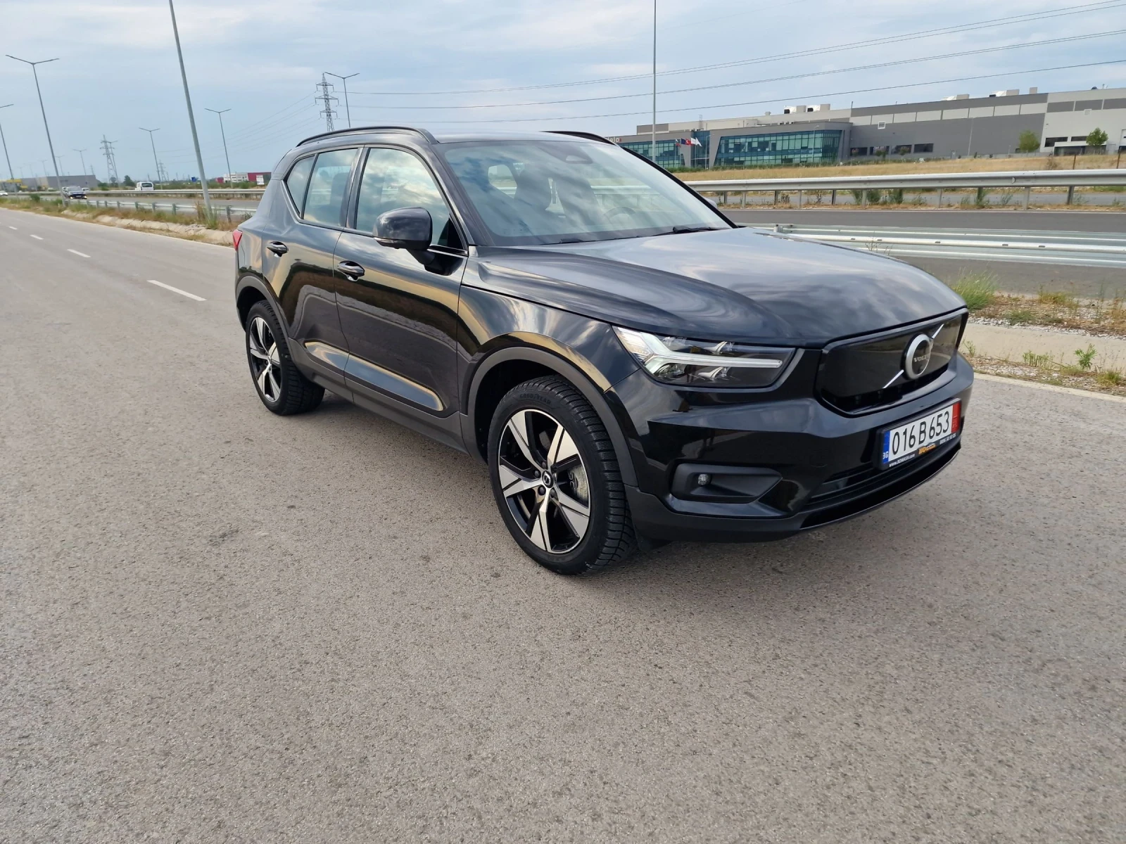 Volvo XC40 R line - изображение 3