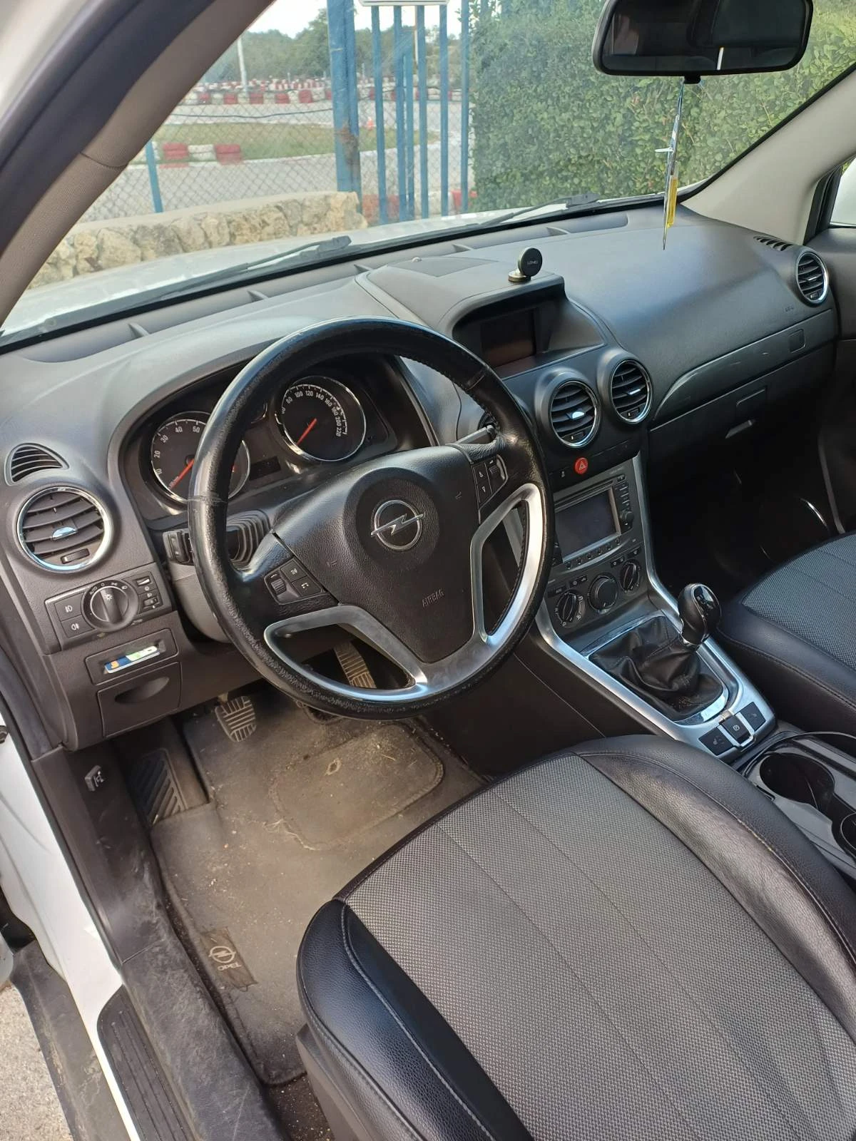 Opel Antara  2.4i 4x4 Бензин/газ - изображение 8