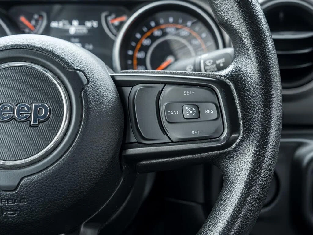 Jeep Wrangler  Sport * 4WD* АвтоКредит* (ЦЕНА ДО БГ) - изображение 10