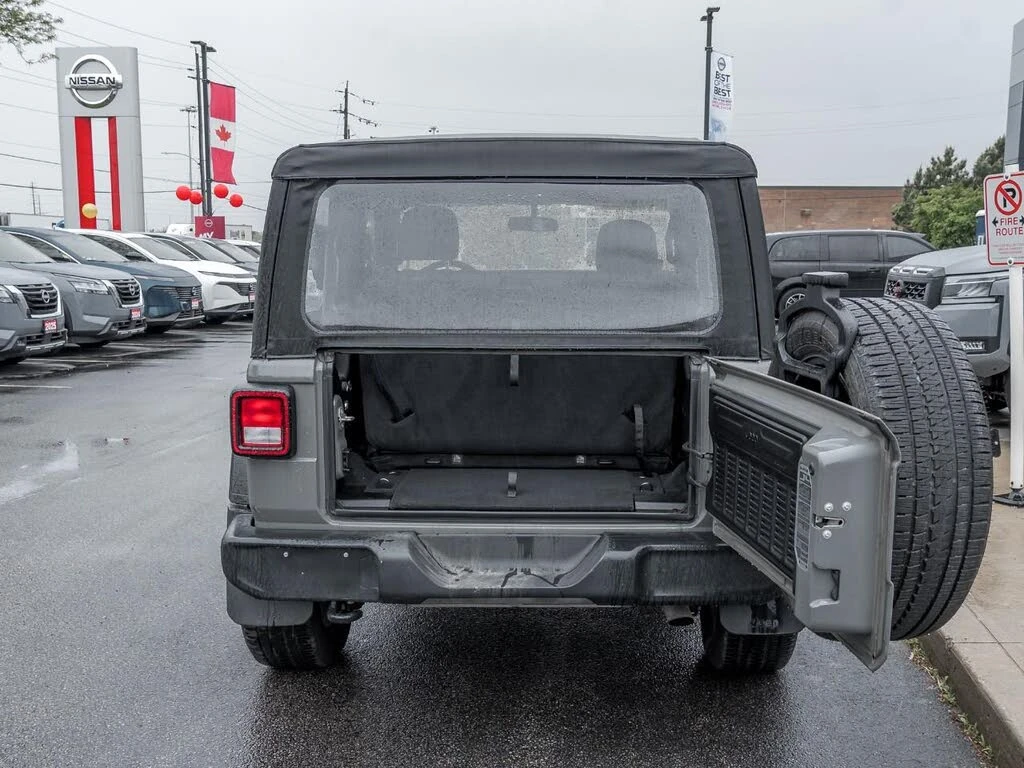 Jeep Wrangler  Sport * 4WD* АвтоКредит* (ЦЕНА ДО БГ) - изображение 5