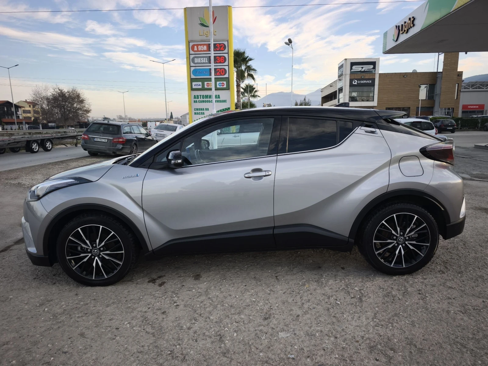 Toyota C-HR 1.8HYBRID FIRST EDITION FULL SERVICE IN TOYOTA  | Mobile.bg � ����������� 6