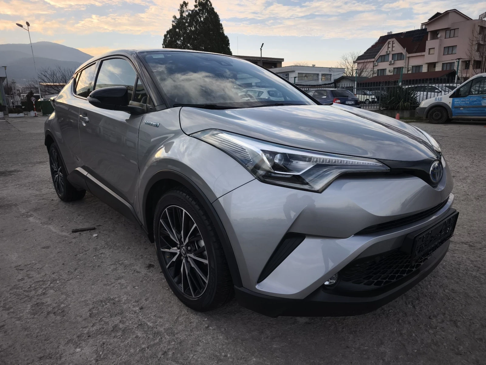 Toyota C-HR 1.8HYBRID FIRST EDITION FULL SERVICE IN TOYOTA  | Mobile.bg � ����������� 3