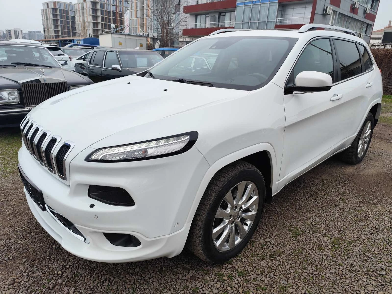 Jeep Cherokee 2.2TD Overl.AWD200�� | Mobile.bg � ����������� 2