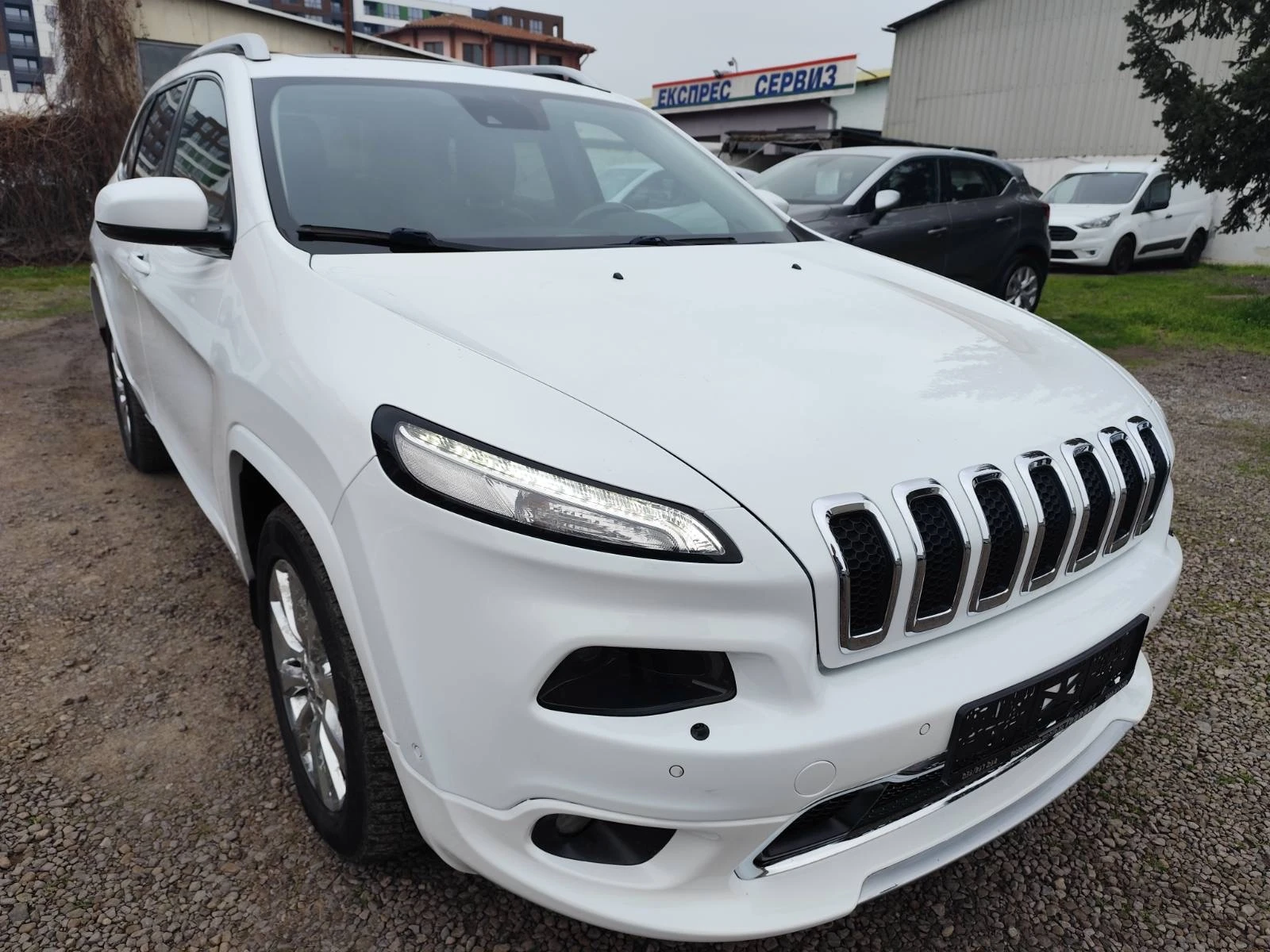 Jeep Cherokee 2.2TD Overl.AWD200кс - изображение 8