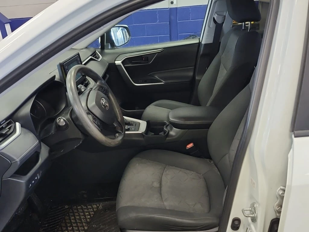 Toyota Rav4 * HYBRID LE * AWD* * ПОДГРЕВ* * АСИСТЕНТ ЗА СЛЯПА  - изображение 5