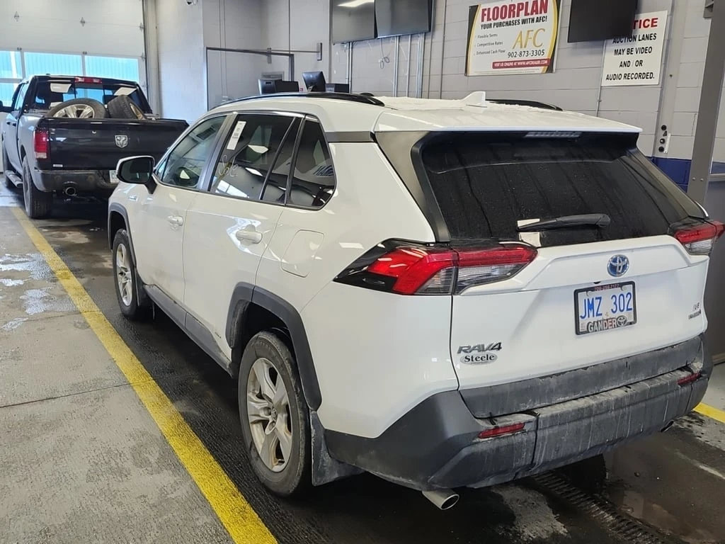 Toyota Rav4 * HYBRID LE * AWD* * ПОДГРЕВ* * АСИСТЕНТ ЗА СЛЯПА  - изображение 4