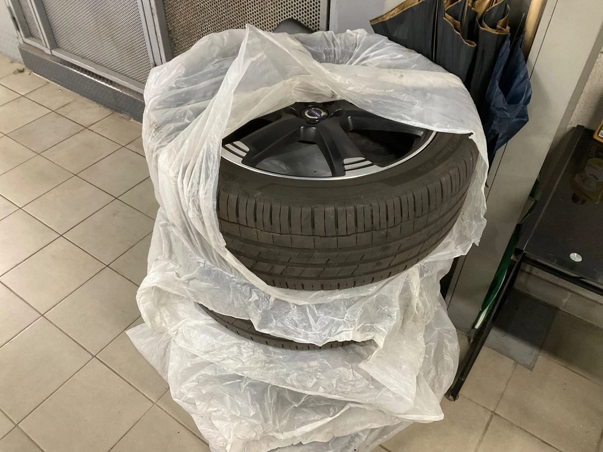 Volvo XC60 Xenium, снимка 16 - Автомобили и джипове - 53962354