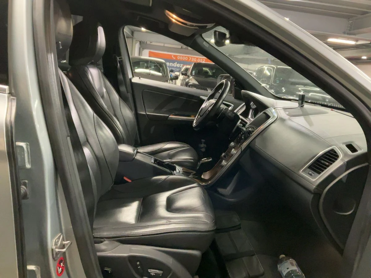 Volvo XC60 Xenium, снимка 6 - Автомобили и джипове - 53962354