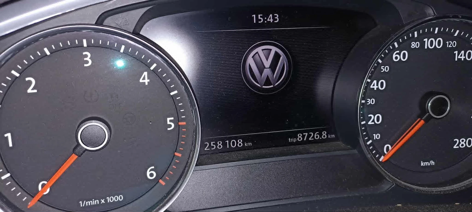 VW Touareg, снимка 9 - Автомобили и джипове - 54511832