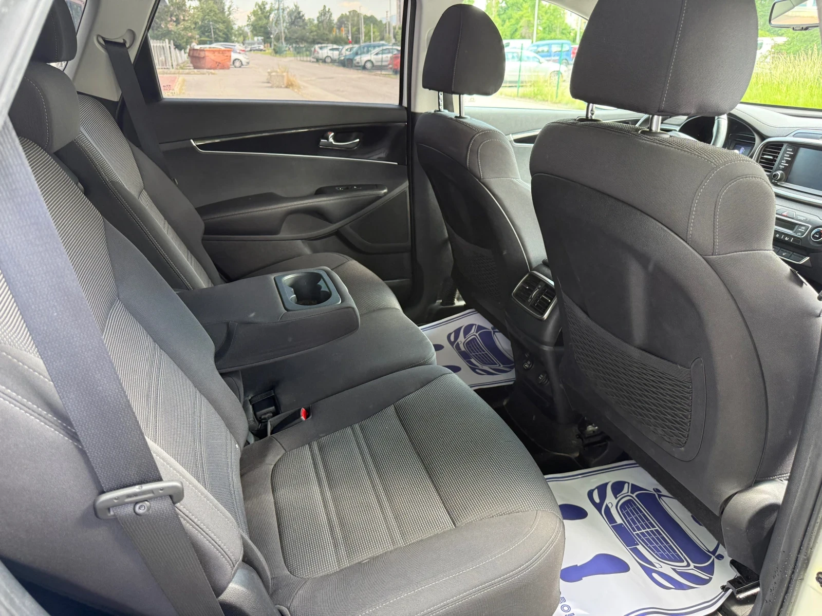 Kia Sorento 2.2 CRDi 4WD ЕВРОПЕЙСКА! , снимка 14 - Автомобили и джипове - 54700455