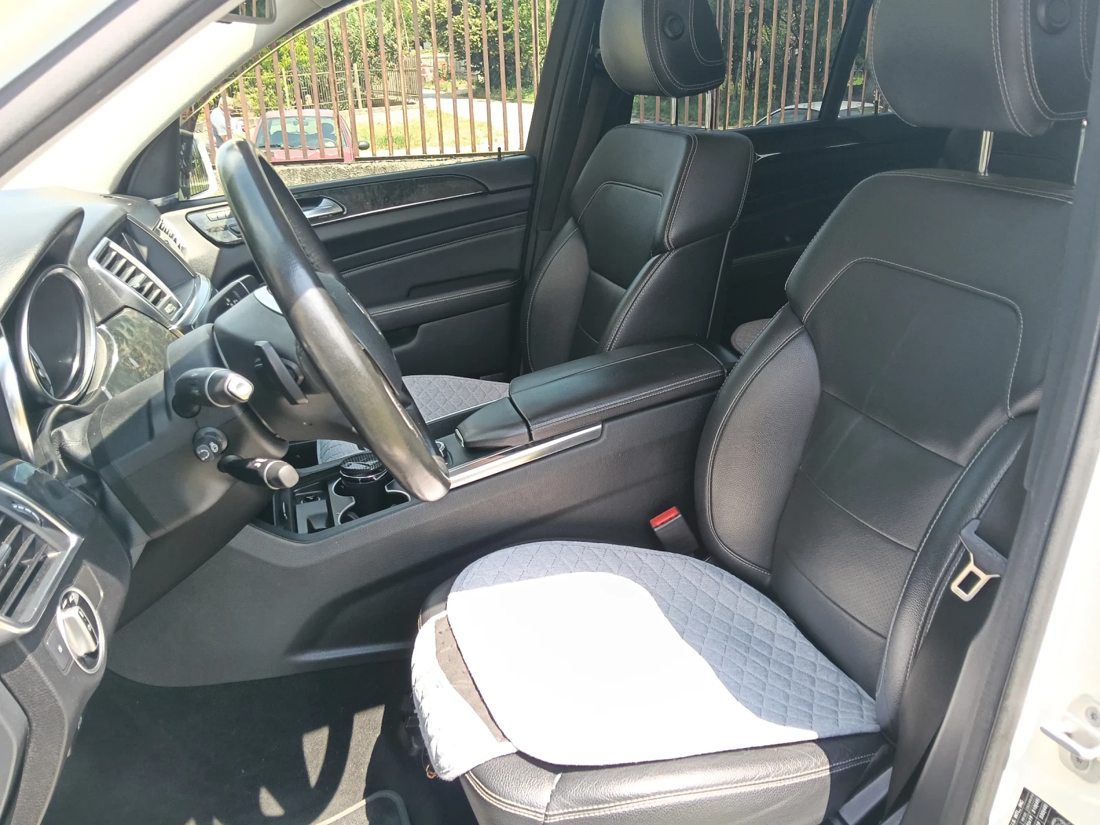Mercedes-Benz ML 350 AMG / 3.0 BlueTEC, снимка 9 - Автомобили и джипове - 54996013