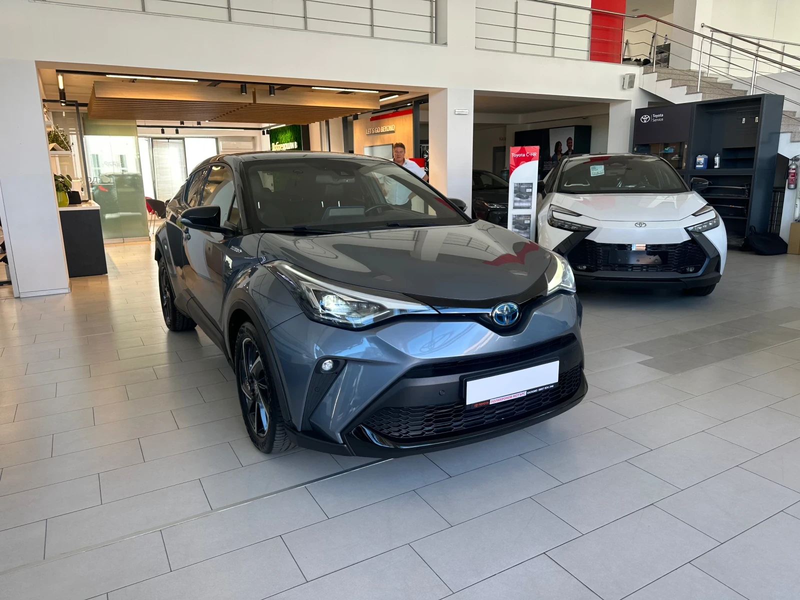 Toyota C-HR Style, снимка 7 - Автомобили и джипове - 56214049