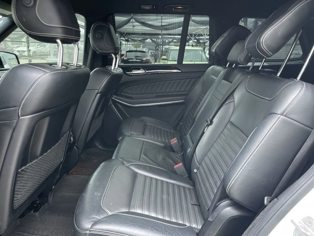 Mercedes-Benz GLS 500 4MATIC* AMG* 360 КАМЕРИ* КРАЙНА ЦЕНА* , снимка 15 - Автомобили и джипове - 56490926