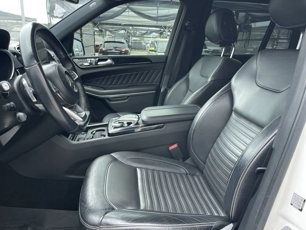 Mercedes-Benz GLS 500 4MATIC* AMG* 360 КАМЕРИ* КРАЙНА ЦЕНА* , снимка 9 - Автомобили и джипове - 56490926
