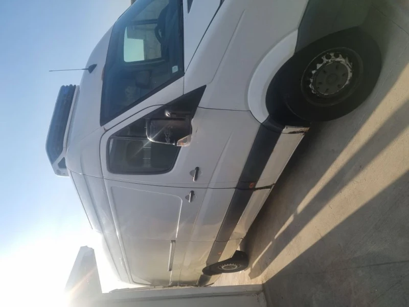 VW Crafter, снимка 2 - Бусове и автобуси - 48461492