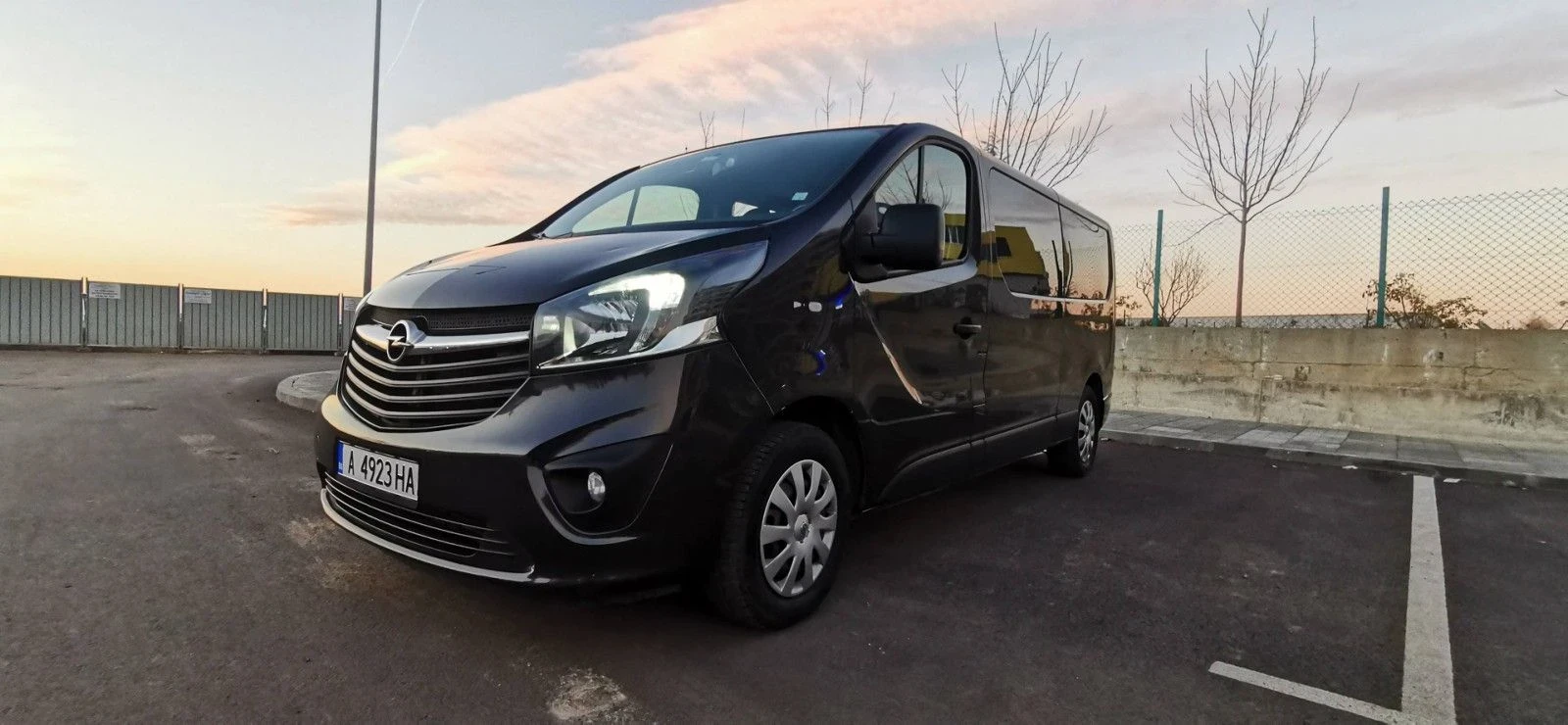 Opel Vivaro LH2 LONG , снимка 16 - Бусове и автобуси - 56425915