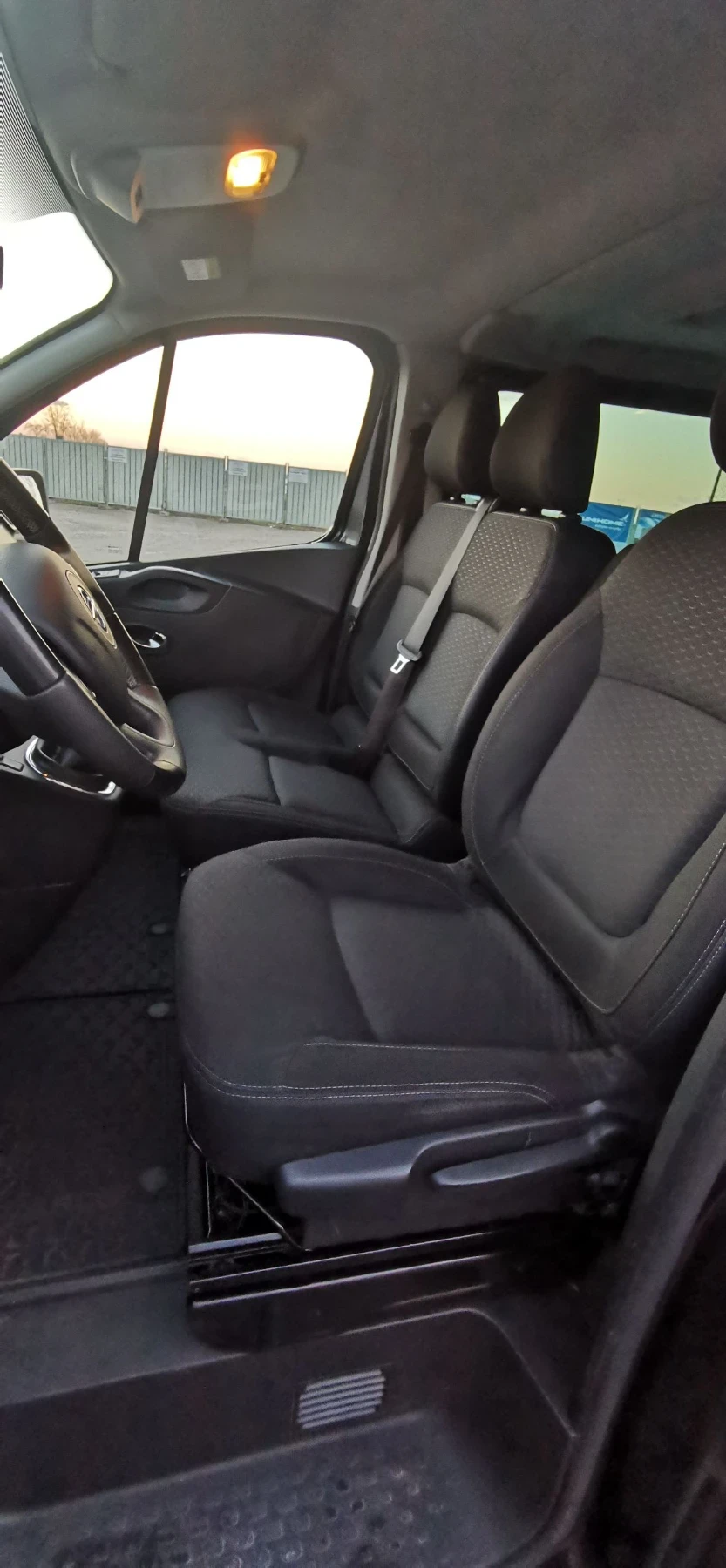 Opel Vivaro LH2 LONG , снимка 14 - Бусове и автобуси - 56425915