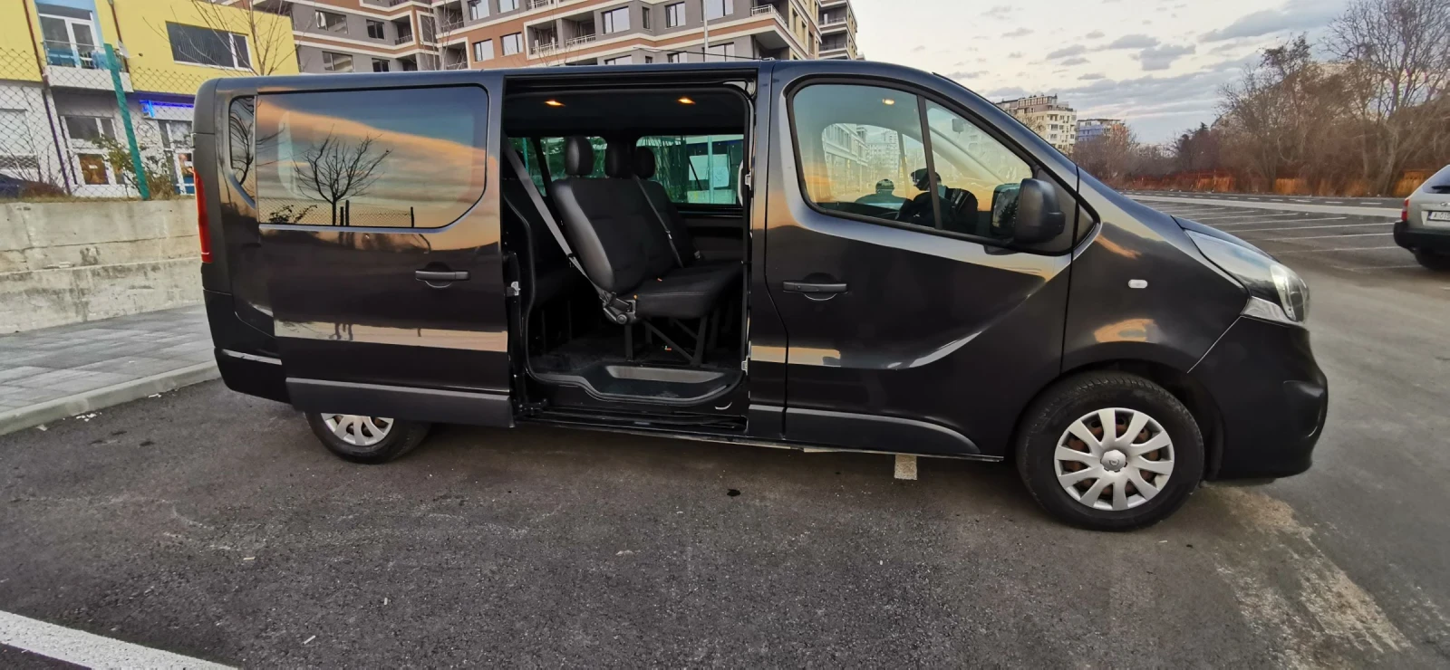 Opel Vivaro LH2 LONG , снимка 11 - Бусове и автобуси - 56425915