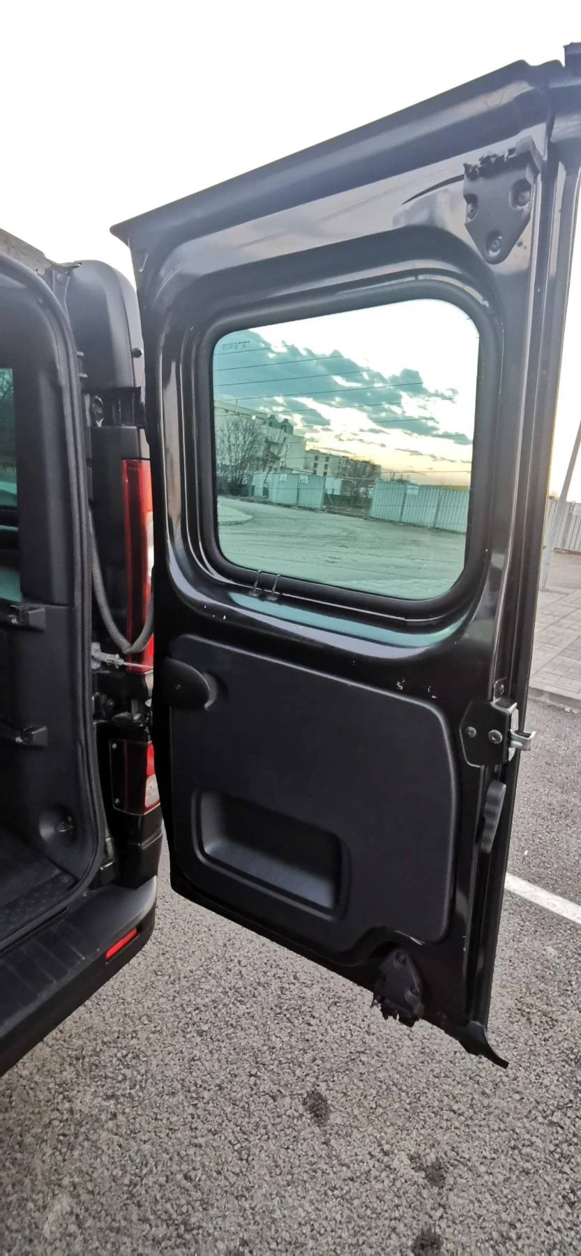 Opel Vivaro LH2 LONG , снимка 7 - Бусове и автобуси - 56425915
