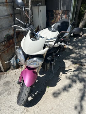 ����� �� �������� �� Triumph Street Triple 675