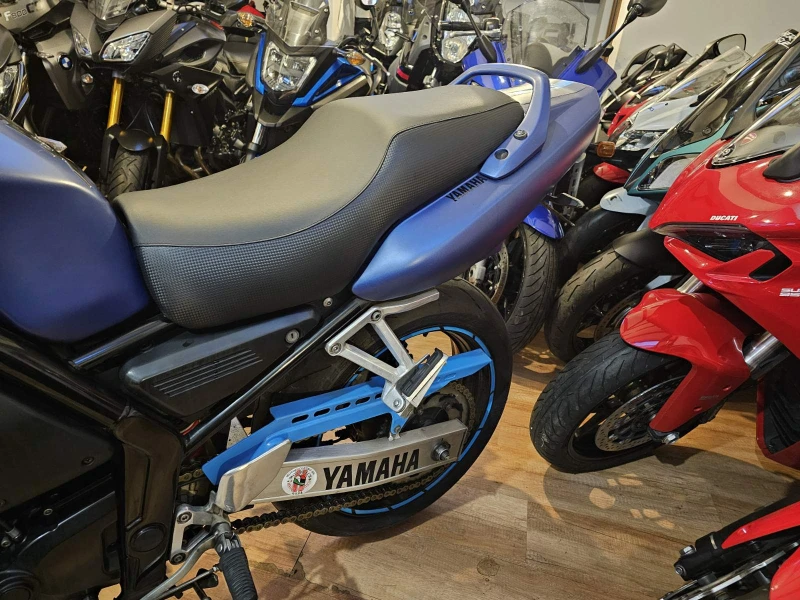 Yamaha FZS 600, снимка 9 - Мотоциклети и мототехника - 47918619