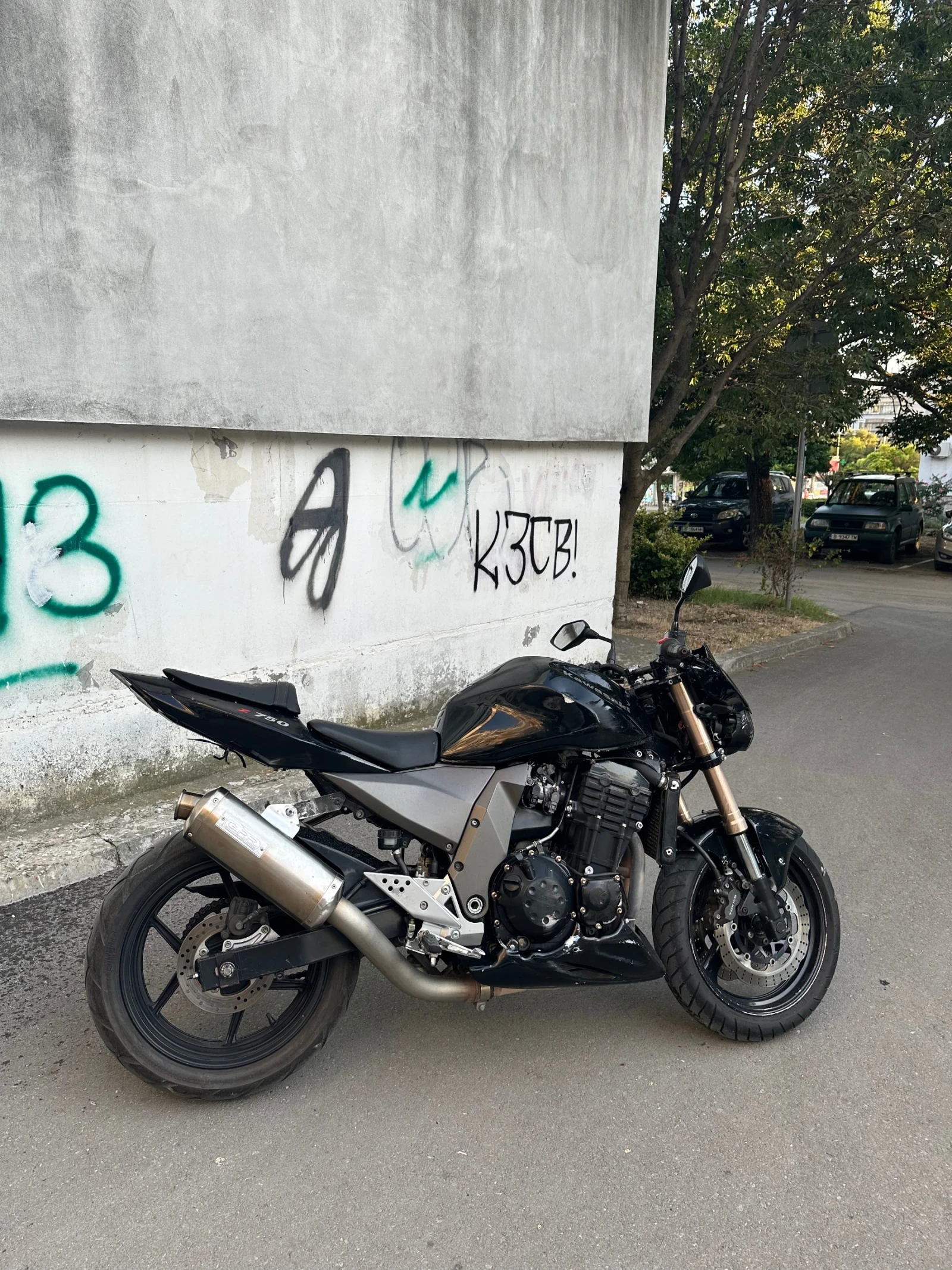 Kawasaki Z 750, снимка 4 - Мотоциклети и мототехника - 55772443