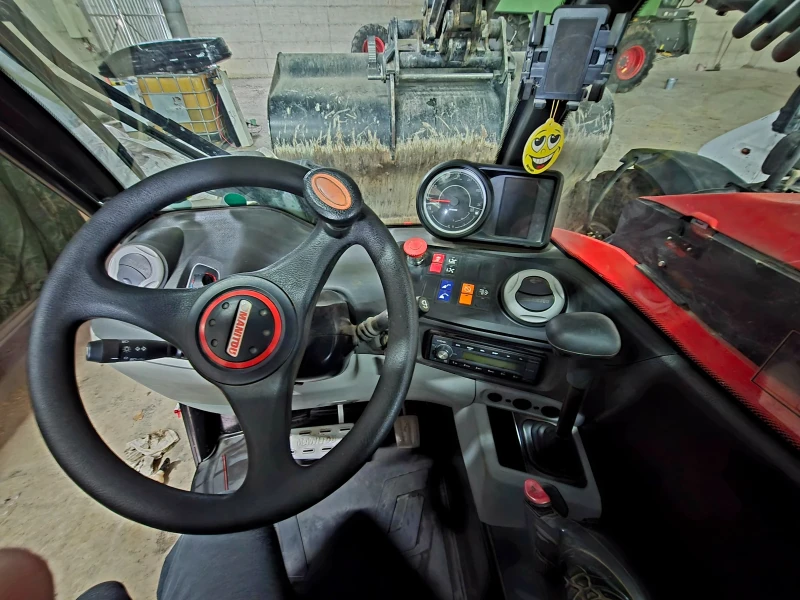 Телескопичен товарач Manitou MLT 733-115, снимка 8 - Селскостопанска техника - 52820567