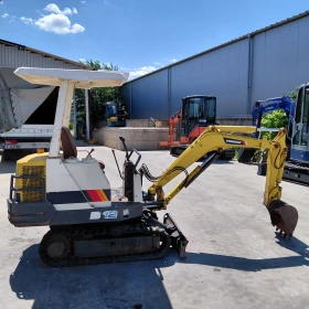 Багер Yanmar B12 * 1800 МОТОЧАСА * 3 ЦИЛИНДЪРА * , снимка 6