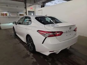 Toyota Camry * SE Auto * CARFAX * ОПЦИЯ ЗА ФИНАНСИРАНЕ, снимка 2