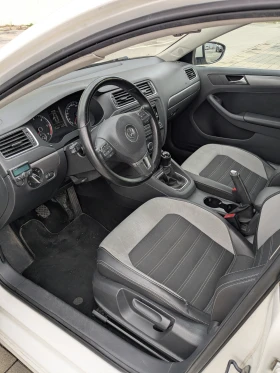 Обява за продажба на VW Jetta Highline ~14 500 лв. - изображение 7