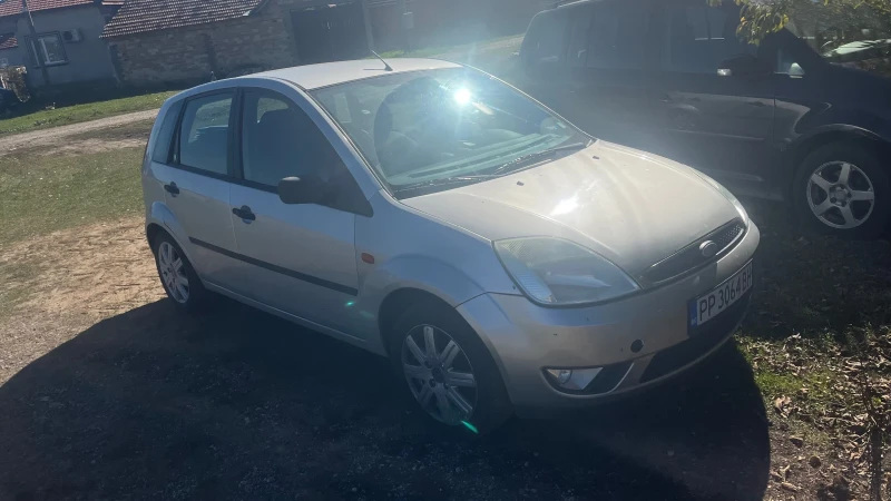 Ford Fiesta, снимка 1 - Автомобили и джипове - 48071481