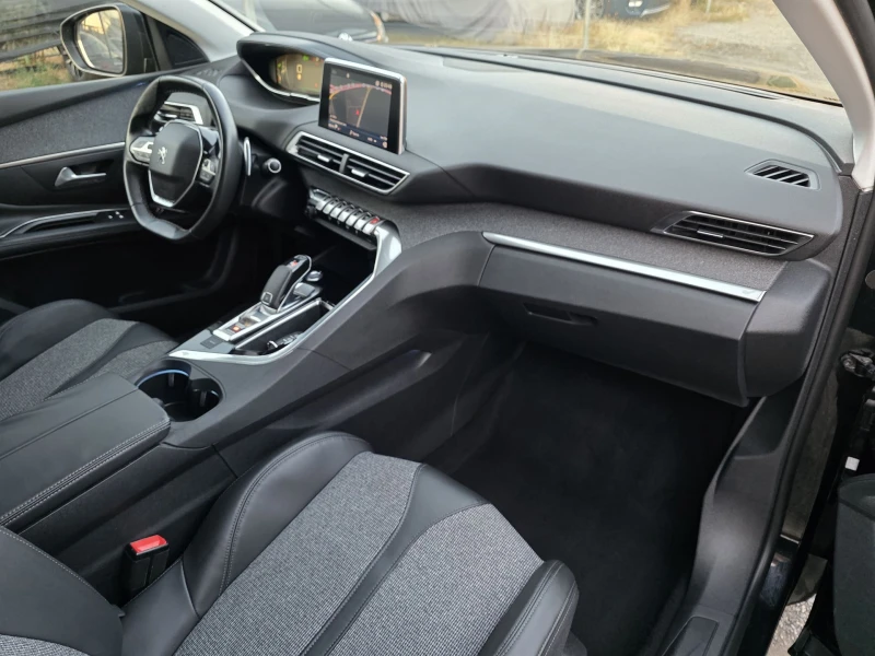 Peugeot 5008 1.2 PureTech Allure, снимка 9 - Автомобили и джипове - 51021872