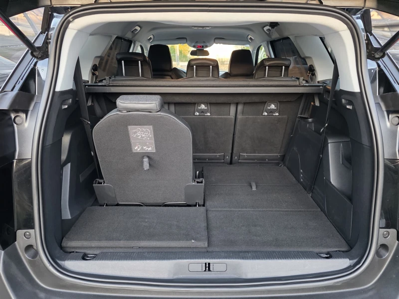 Peugeot 5008 1.2 PureTech Allure, снимка 16 - Автомобили и джипове - 51021872