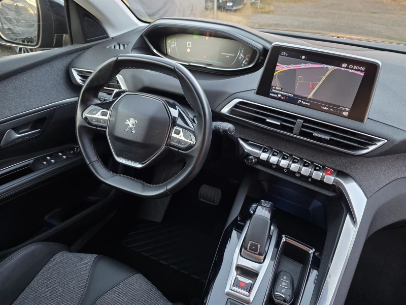 Peugeot 5008 1.2 PureTech Allure, снимка 12 - Автомобили и джипове - 51021872