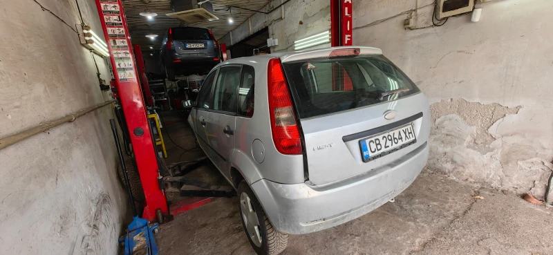 Ford Fiesta, снимка 4 - Автомобили и джипове - 51233225