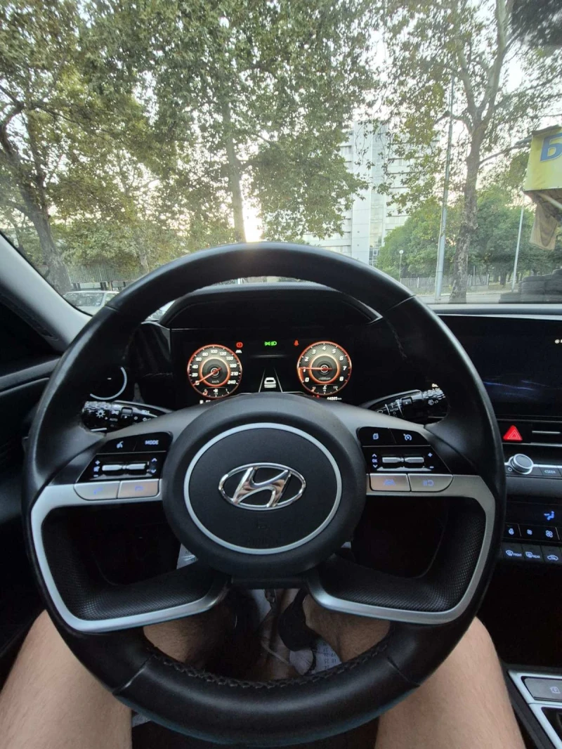 Hyundai Elantra 1.6, снимка 9 - Автомобили и джипове - 51980112